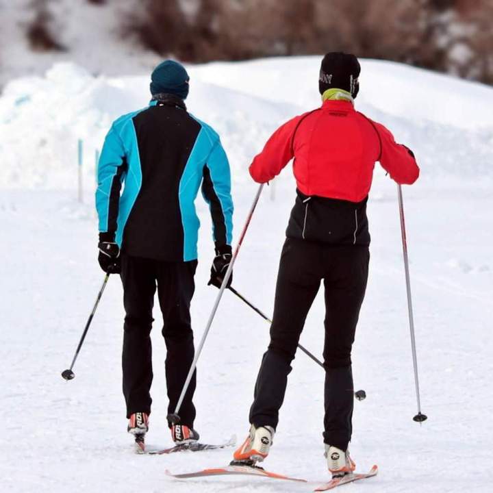 cross country skiing 3020751 1920